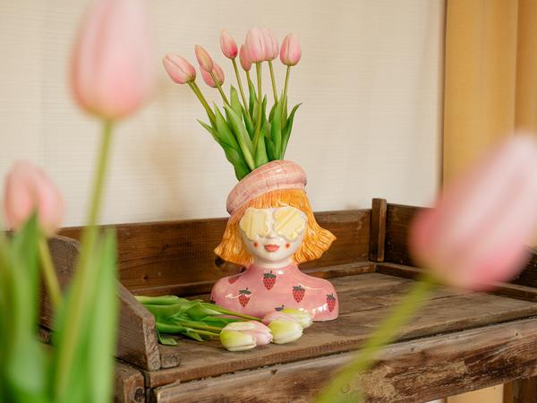 Vase Mädchen Erdbeere - Rosa Steinguttopf - 24 cm hoch